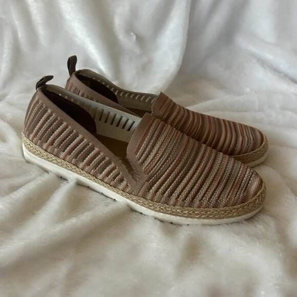 BOBs from Skechers Slip On Shoes Womens Size 8 Tan Mesh Memory Foam Boat Shoes - Picture 4 of 7